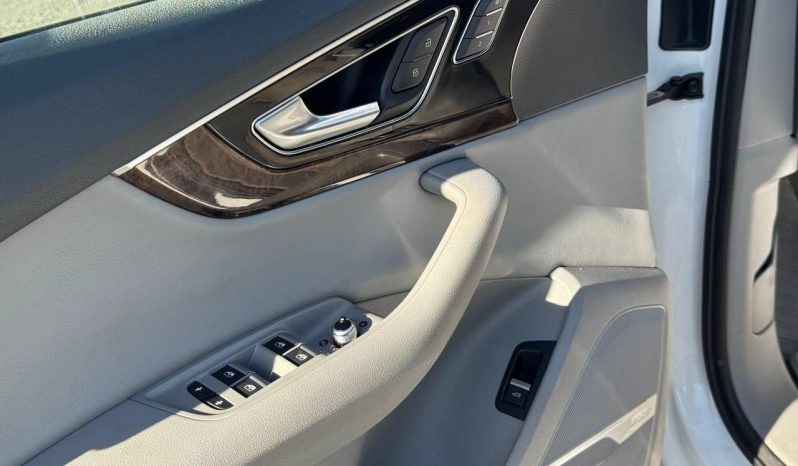 
AUDI Q7 PRESTIGE, 2018 (2017) full									