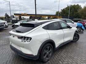 FORD MUSTANG MACH-E SELECT, 2021