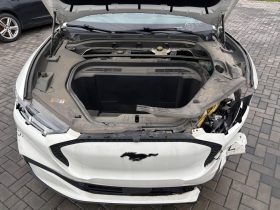 FORD MUSTANG MACH-E SELECT, 2021