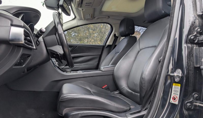 
JAGUAR XE, 2018 (2017) full									
