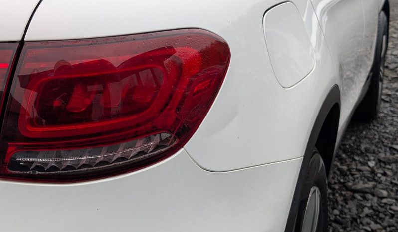 
MERCEDES-BENZ GLC 300, 2020 (2019) full									